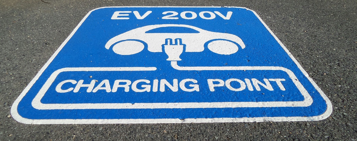 Nissan LEAF Charging Point | Car Insurance News | Hippo.co.za