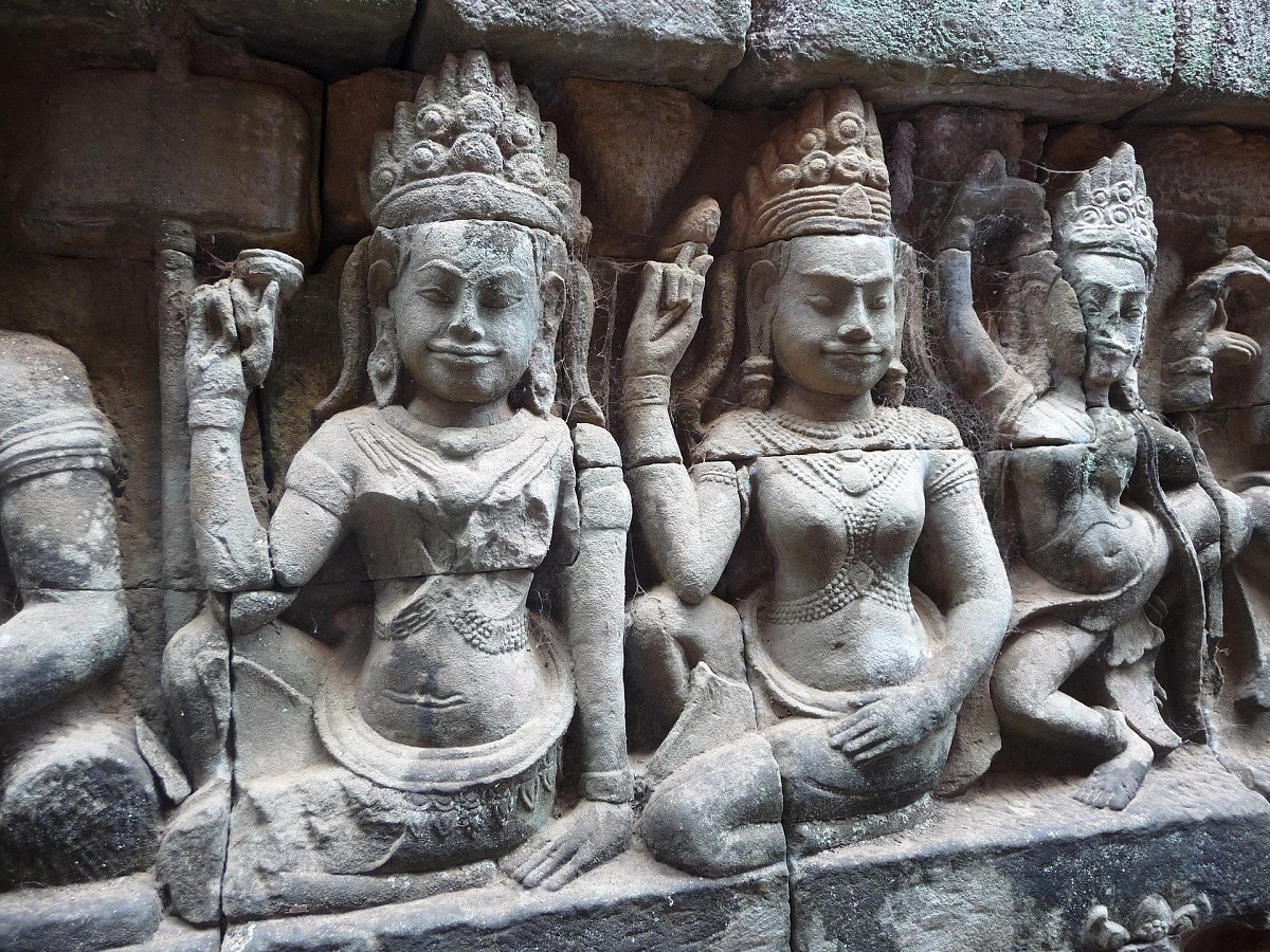 Cambodia Statues - Budget Holiday