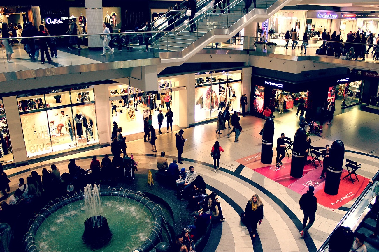 Black Friday Shopping Mall | Household Insurance News | Hippo.co.za
