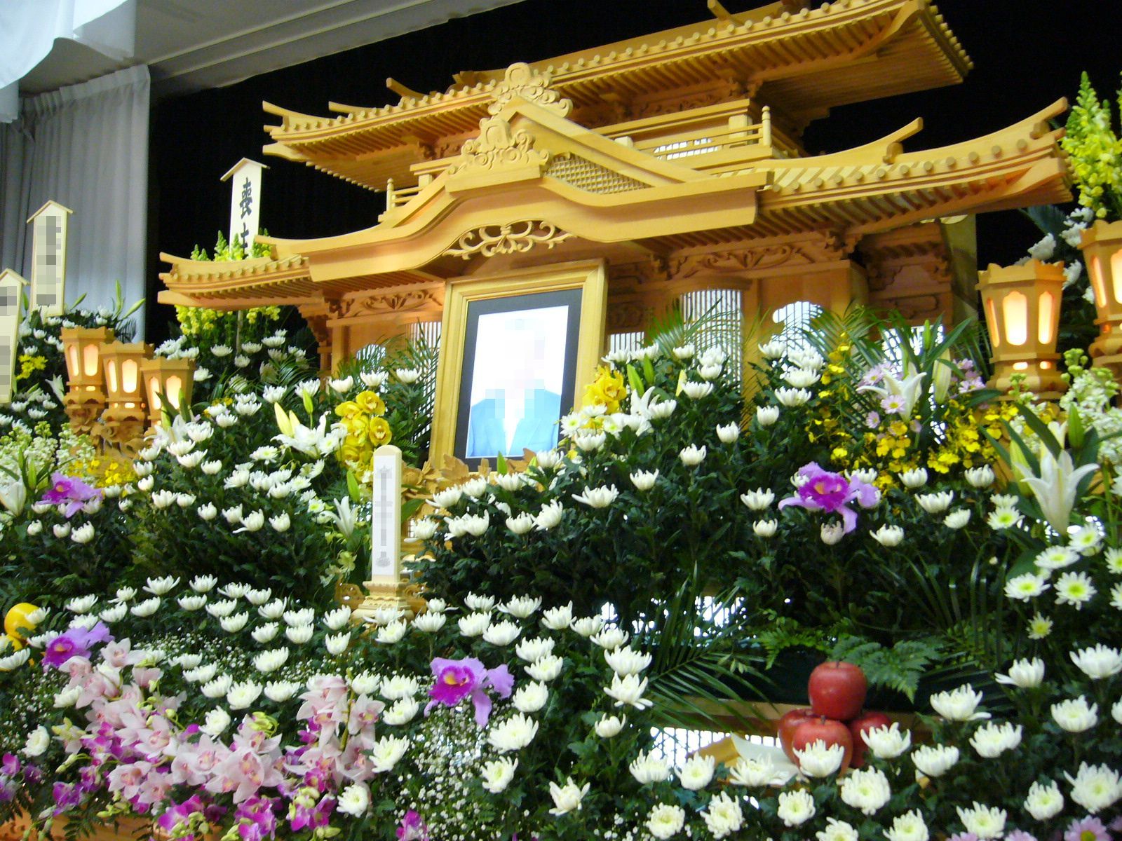 Altar of a Japanese Buddhism funeral.
